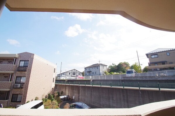 パイン・ヒルズ参番館の物件内観写真